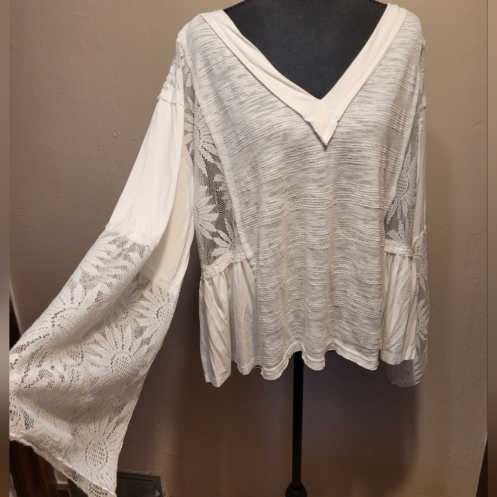 POL V-Neck Floral Lace Knit White Top Women's Lace Detail Shirt Large - Picture 3 of 7